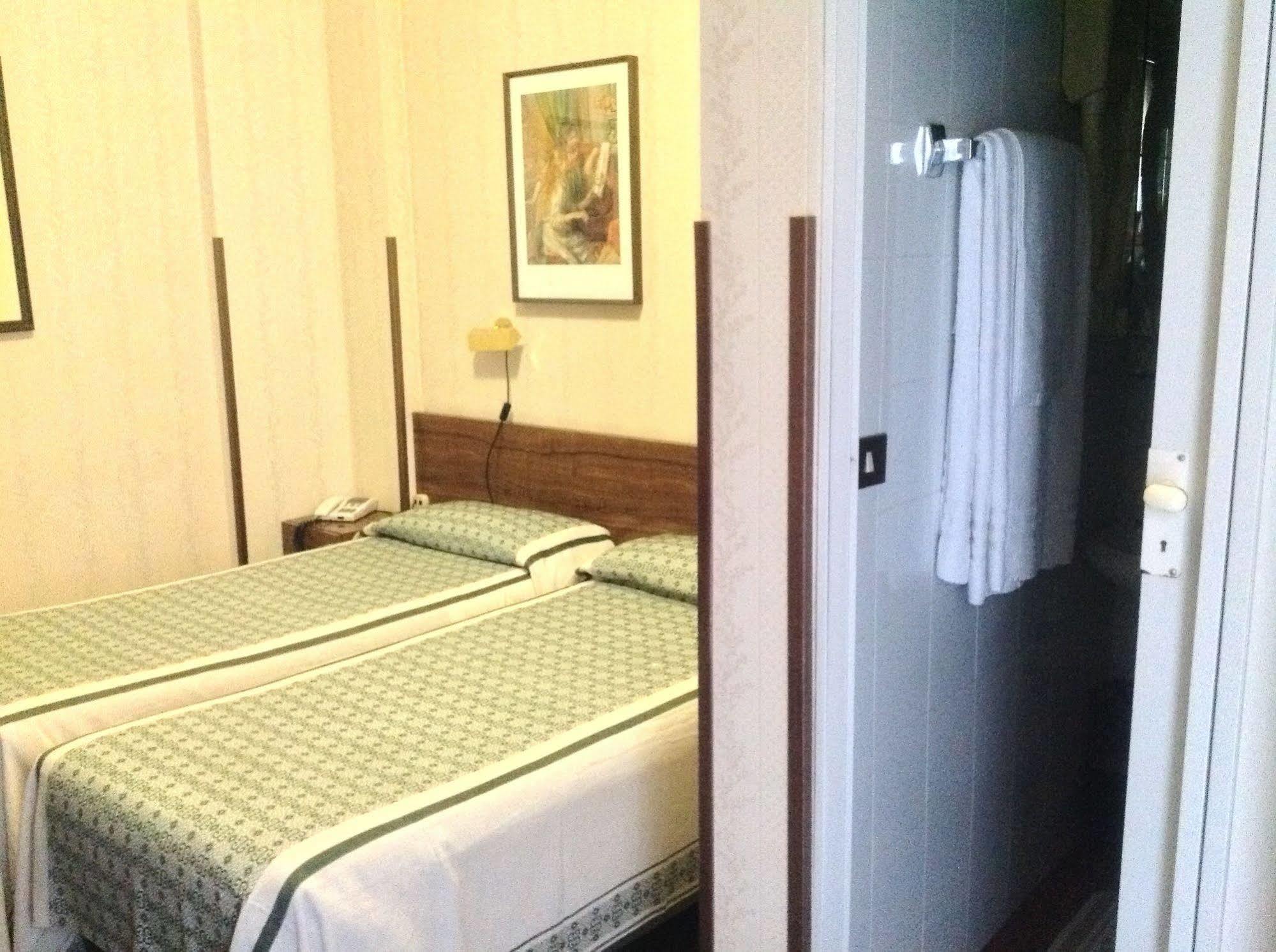 London Hotel Milaan Buitenkant foto